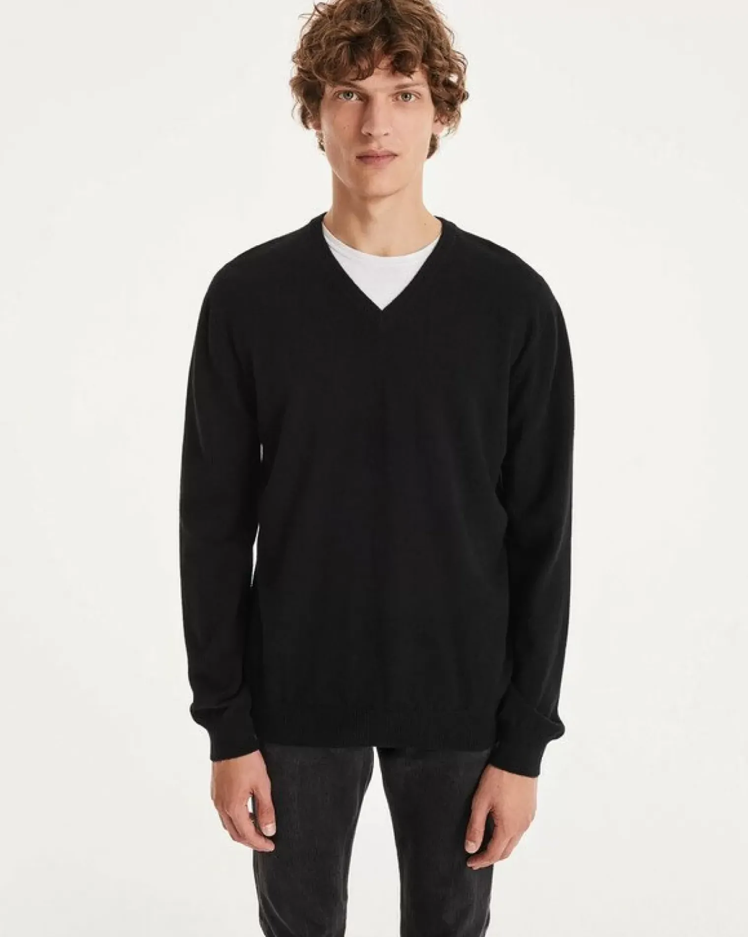 Kujten Sweaters & Sweatshirts>Basic Man V-Neck Cashmere Sweater, 2-Threads Noir
