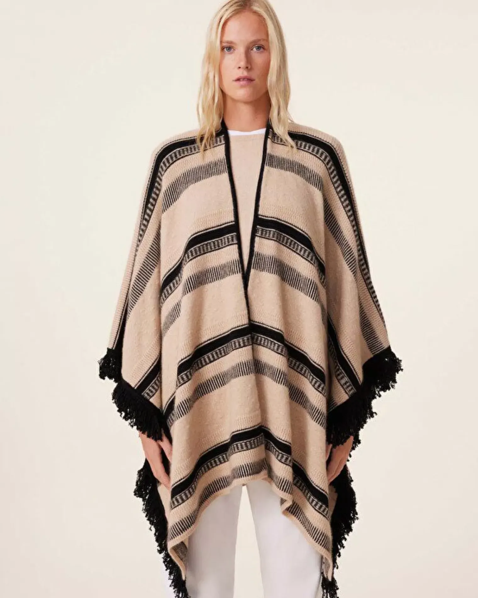 Kujten Capes & Ponchos>Cashmere Fringed Cape, 4-Threads Organique