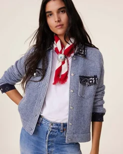 Kujten Jackets & Vests><noscript><img width=