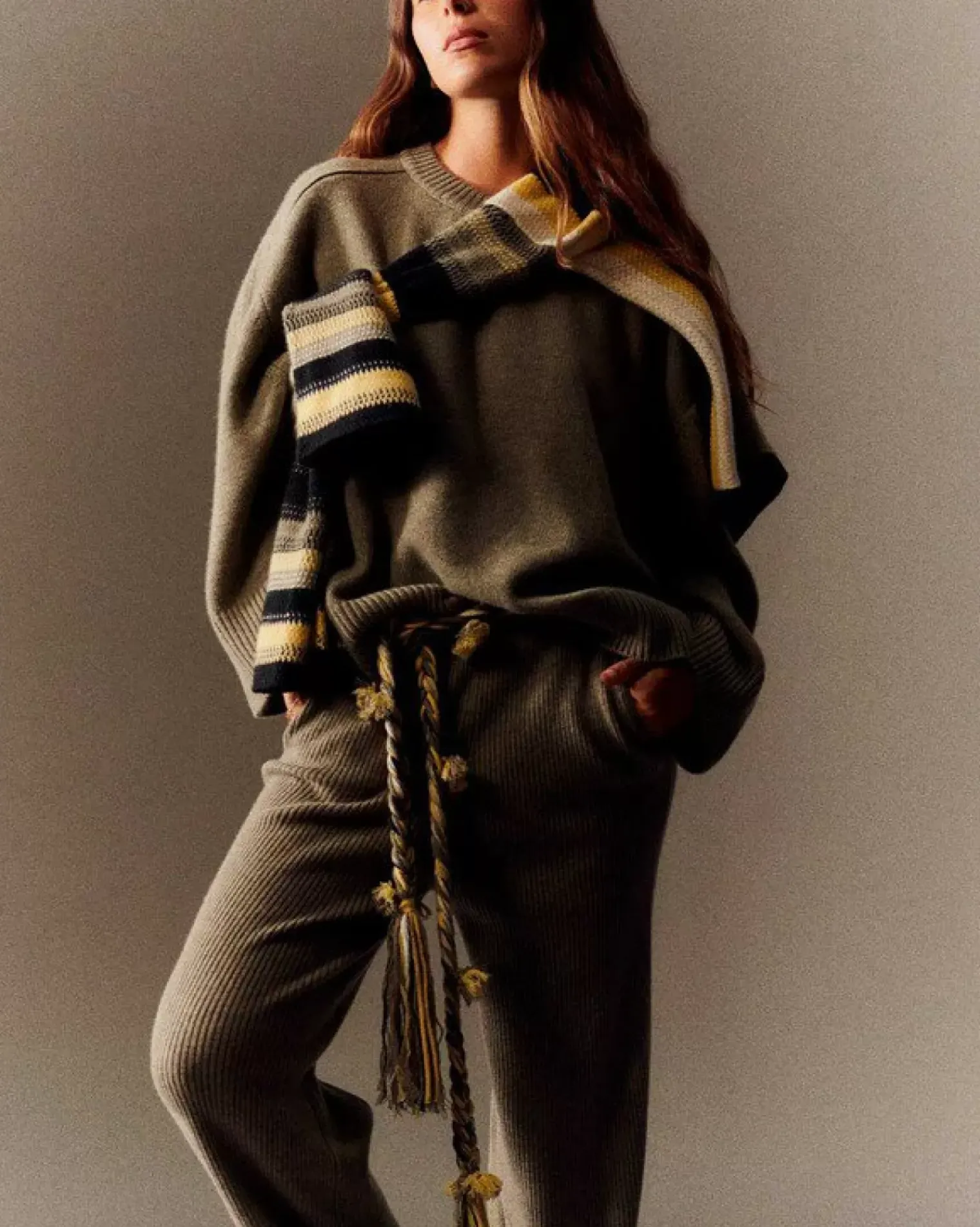 Kujten Sweaters & Sweatshirts>Cashmere Long Sleeve Round Neck Sweater Kaki Chine