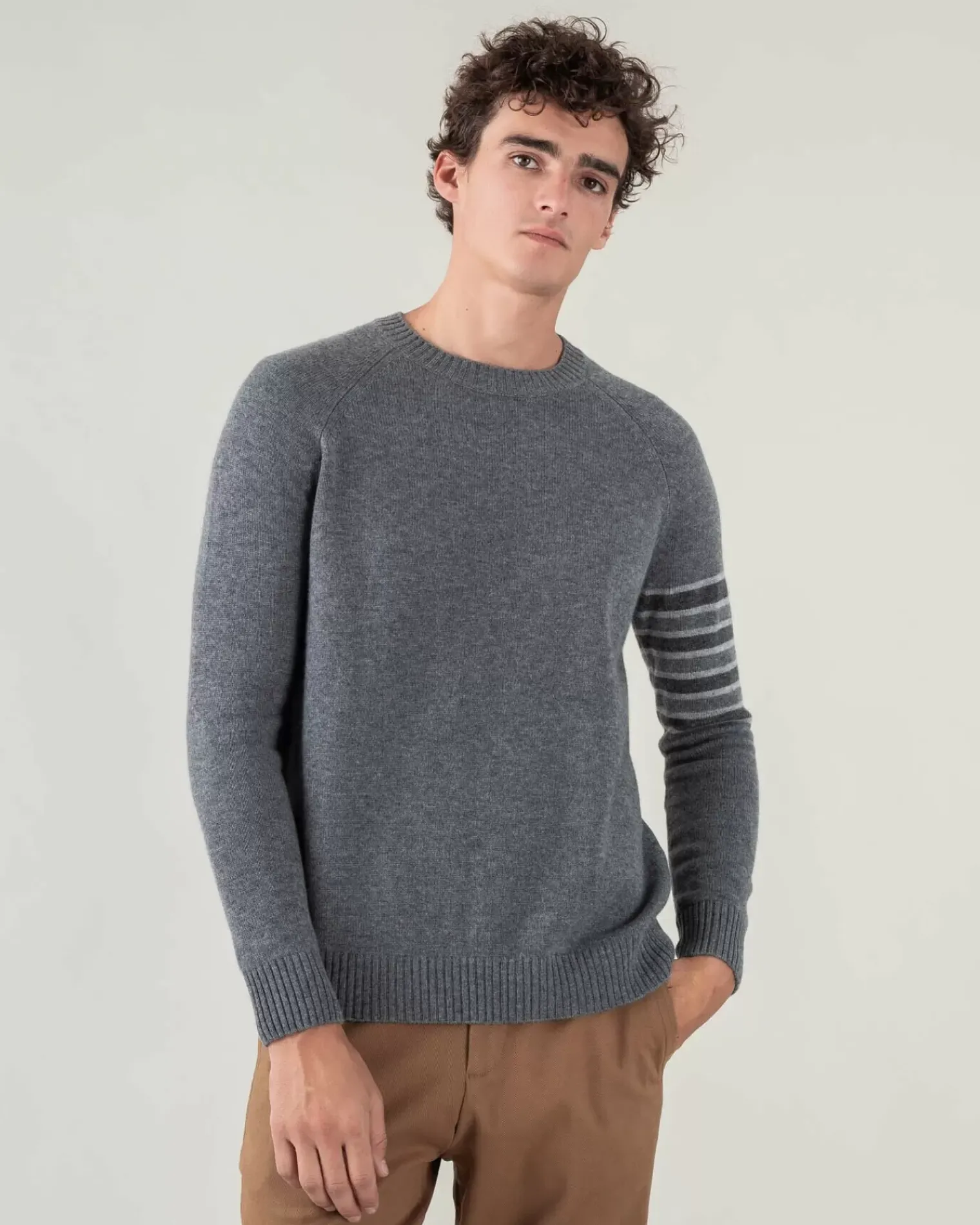 Kujten Sweaters & Sweatshirts>Cashmere Round Neck Sweater With Bands Gris Flanelle
