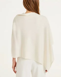 Kujten Capes & Ponchos><noscript><img width=