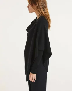Kujten Capes & Ponchos><noscript><img width=