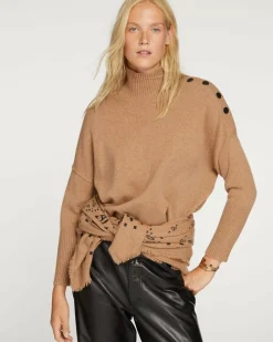 Kujten Sweaters & Sweatshirts>Cashmere Sweater With Black Buttons Camelo