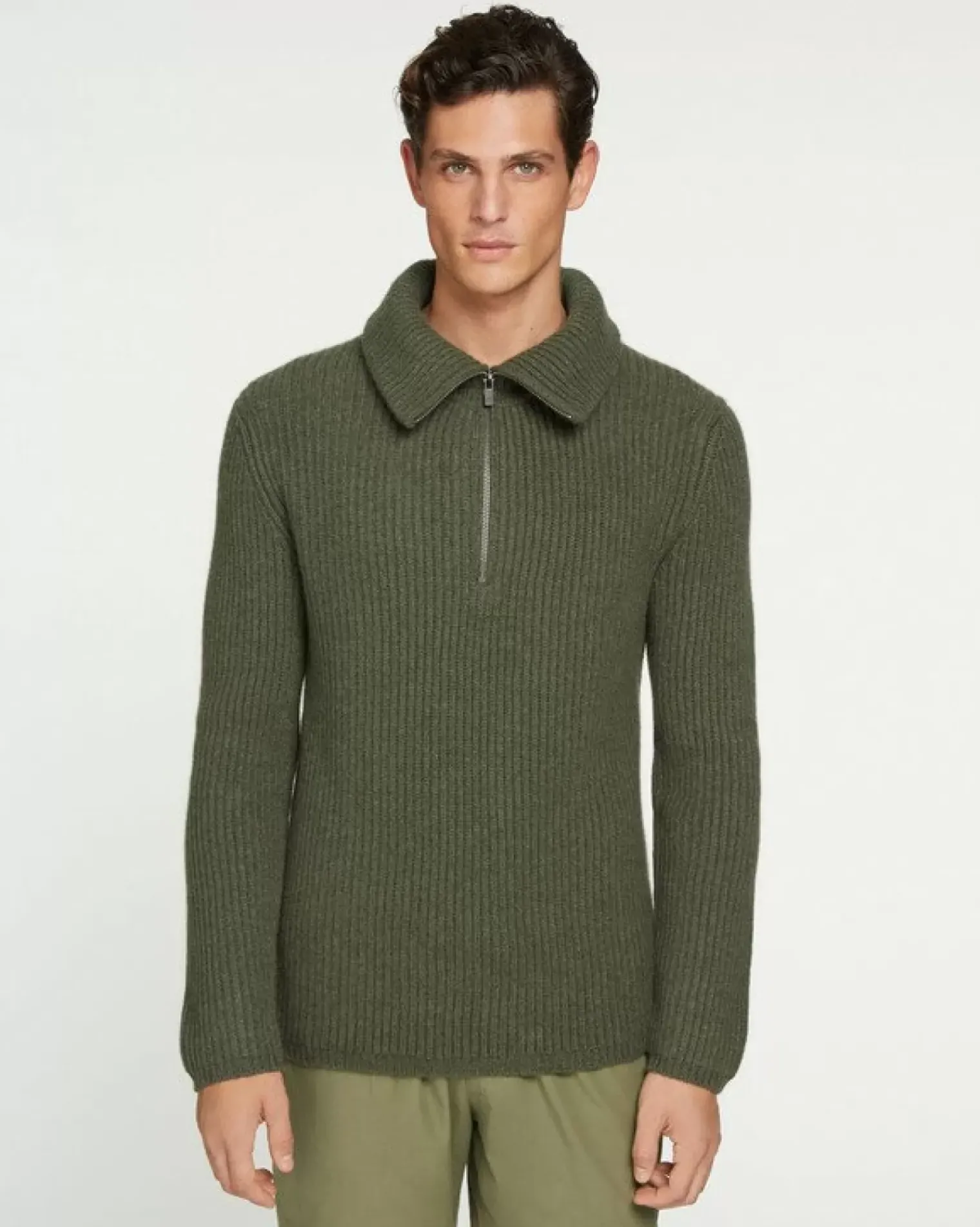 Kujten Sweaters & Sweatshirts>Cashmere Turtleneck Sweater Kaki Fonce