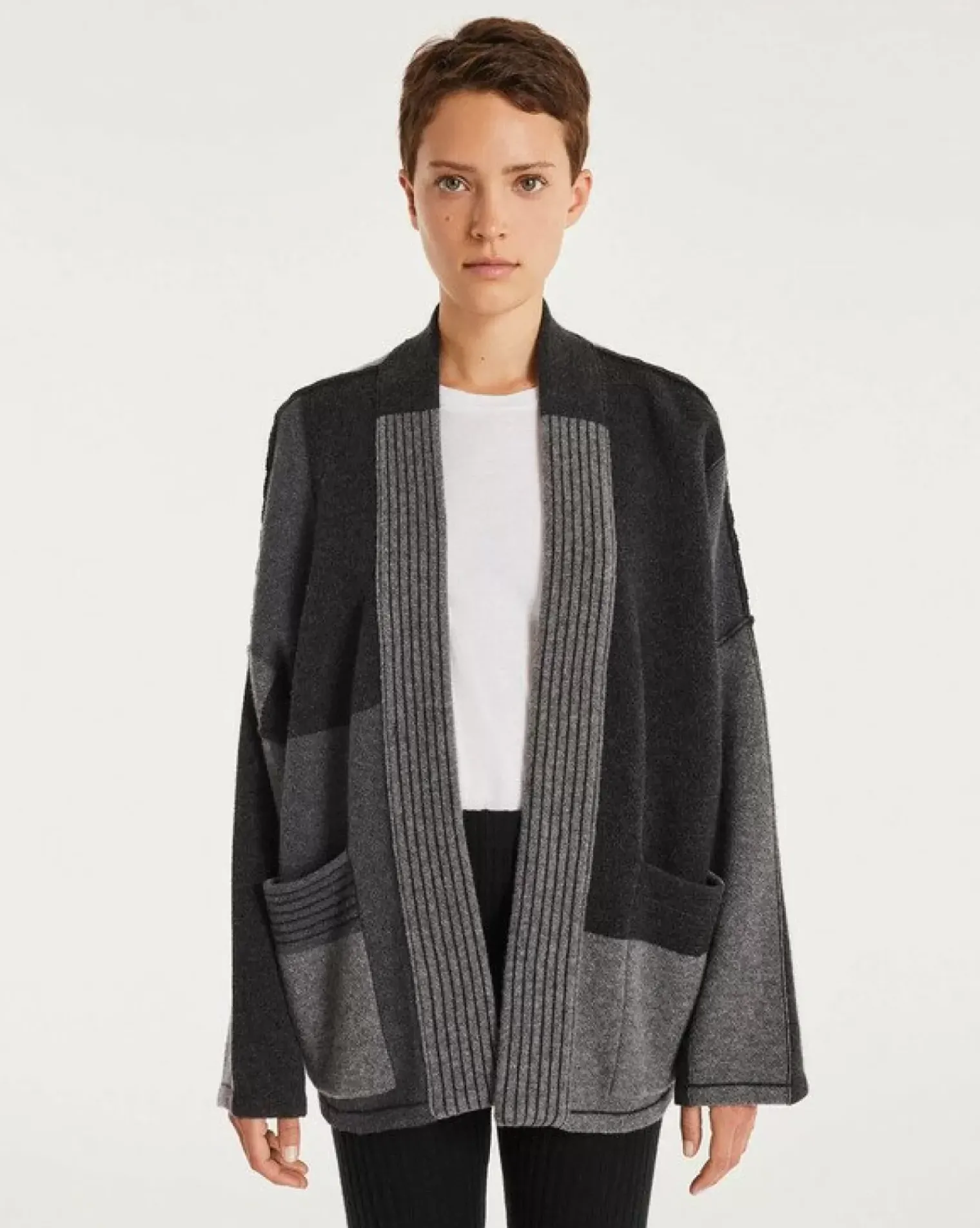 Kujten Jackets & Vests>Cashmere Vest Kimono Noir