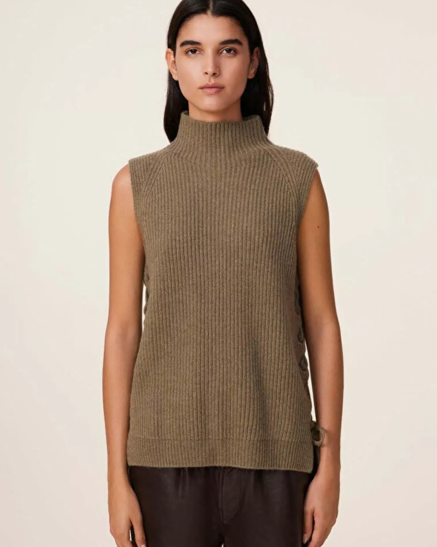 Kujten Sweaters & Sweatshirts>Chimney Neck Cashmere Vest, 6-Threads Kaki Scout