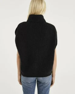 Kujten Sweaters & Sweatshirts><noscript><img width=