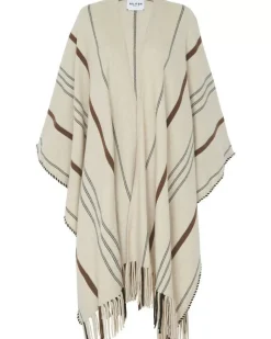 Kujten Capes & Ponchos><noscript><img width=