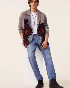 Kujten Jackets & Vests><noscript><img width=