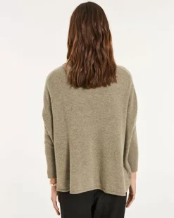 Kujten Jackets & Vests><noscript><img width=