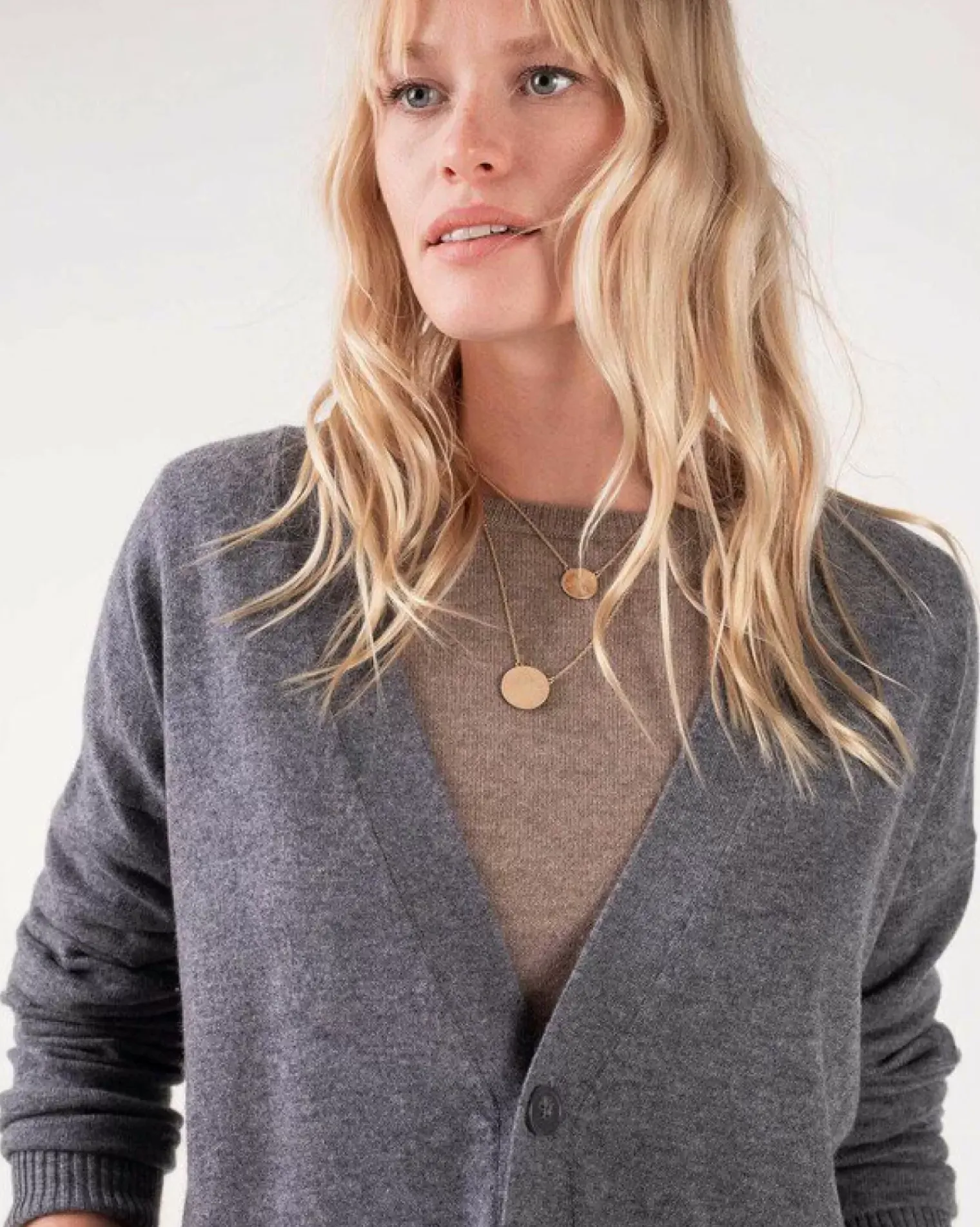 Kujten Jackets & Vests>Long Sleeves Cashmere Cardigan Gris Flanelle