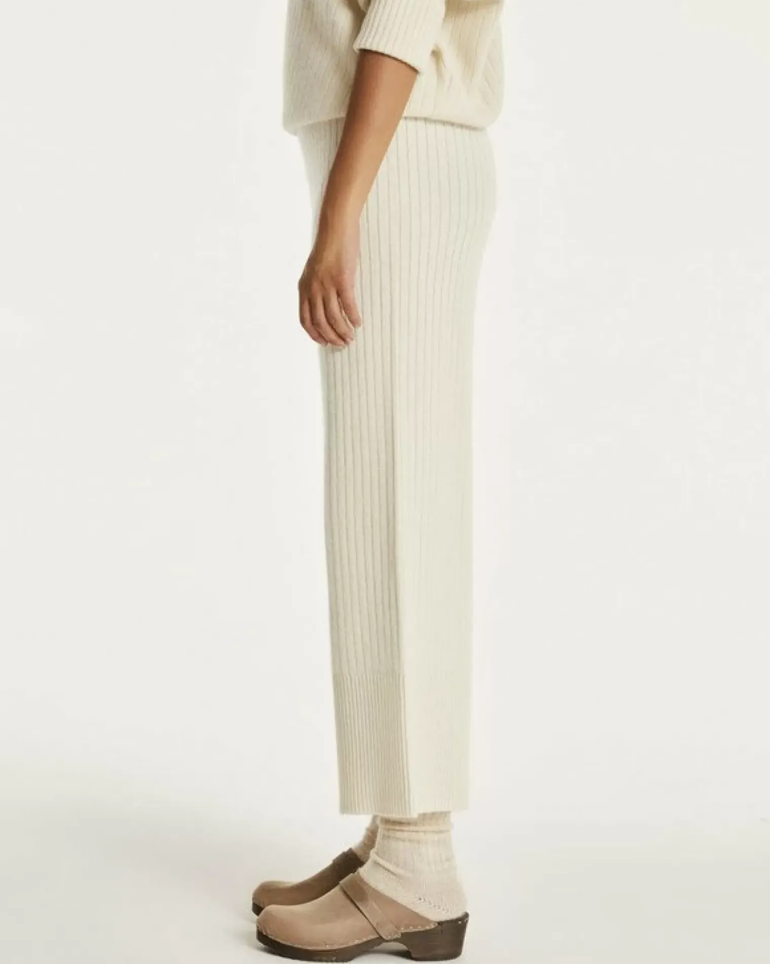 Kujten Pants & Shorts>Loose Fitting Cashmere Trousers Blanc Vintage