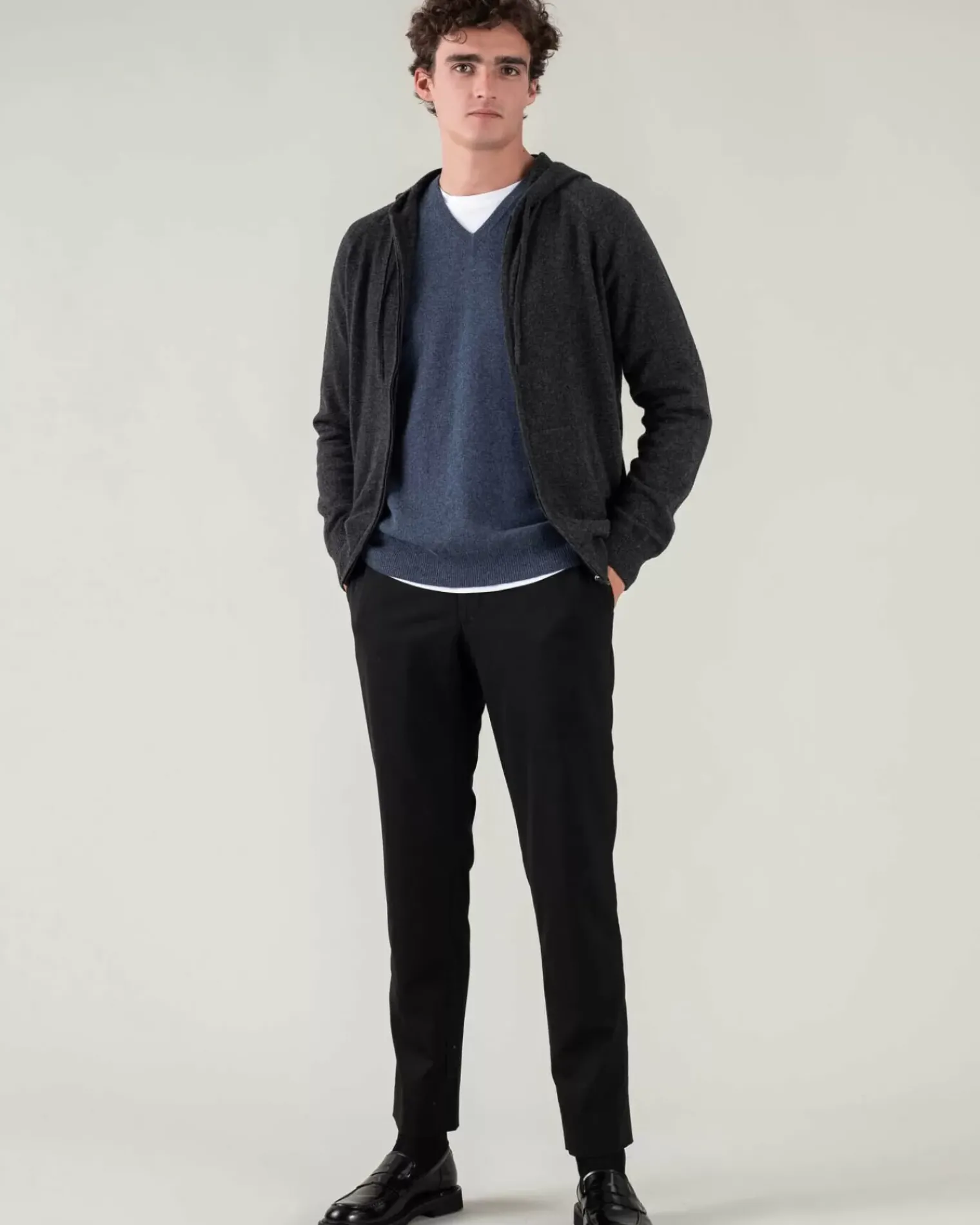 Kujten Hoodies>Man Zipped Hooded Cashmere Vest Gris Anthracite