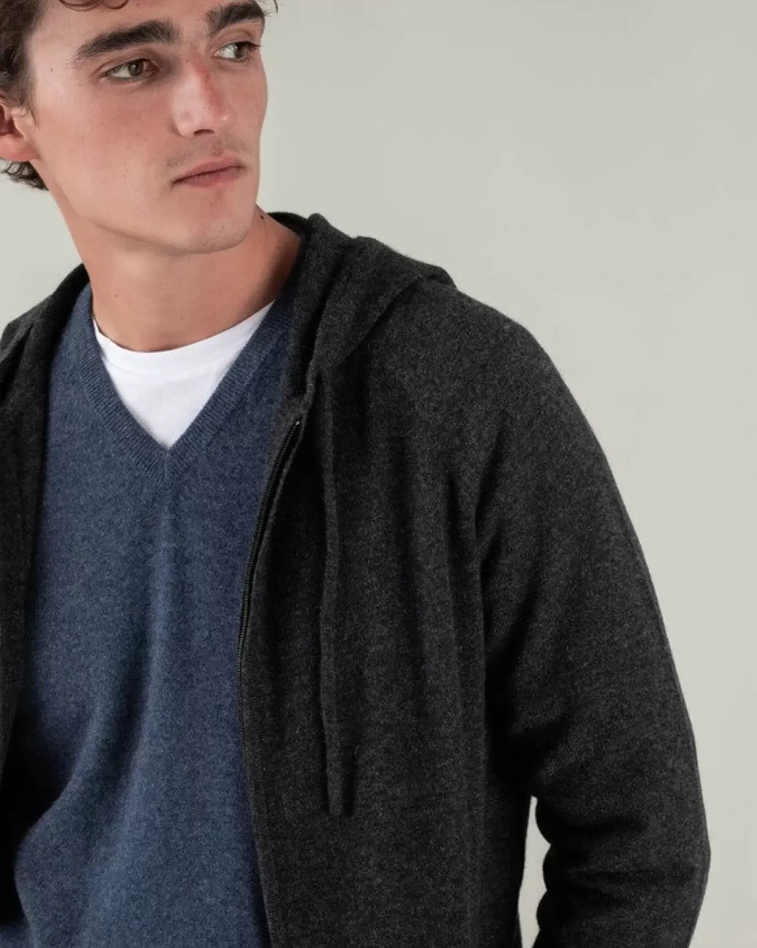 Kujten Hoodies>Man Zipped Hooded Cashmere Vest Gris Anthracite