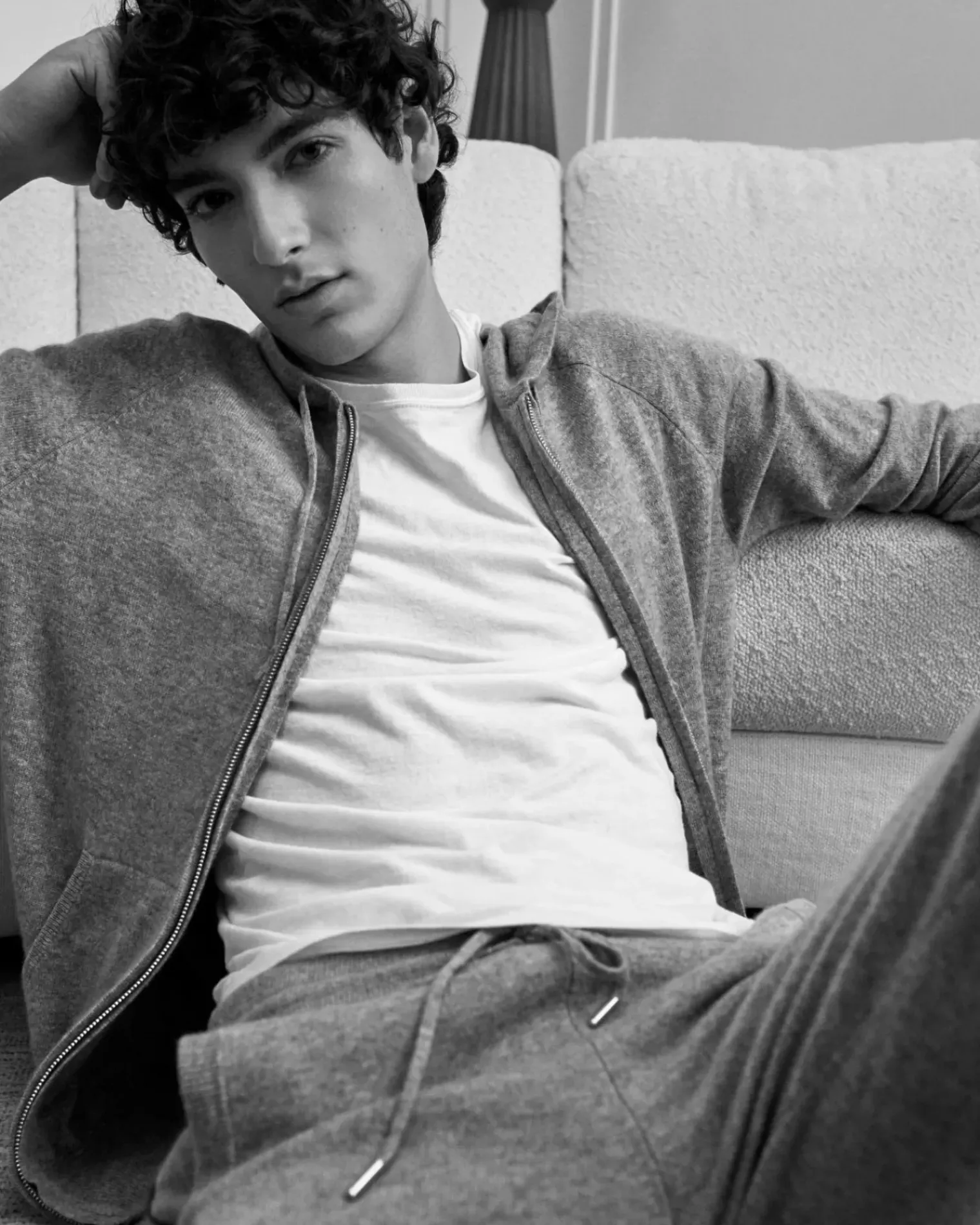 Kujten Hoodies>Man Zipped Hooded Cashmere Vest, 2-Threads Gris Chine