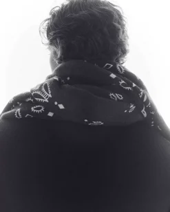 Kujten Hoodies>Man Zipped Hooded Cashmere Vest, 2-Threads Noir