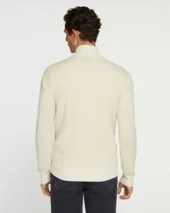 Kujten Jackets & Vests><noscript><img width=