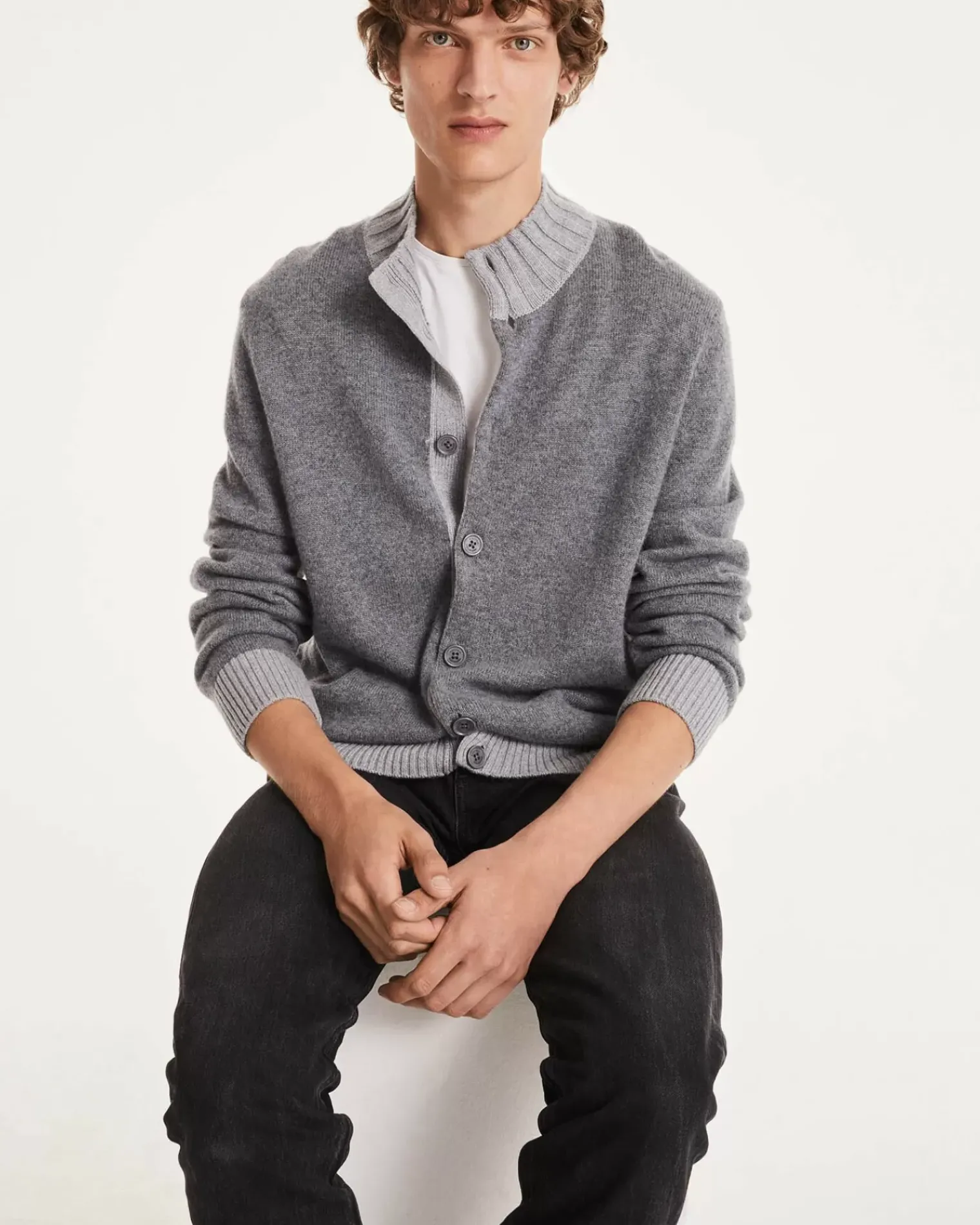 Kujten Jackets & Vests>Men Round Neck Cashmere Cardigan Gris Flanelle