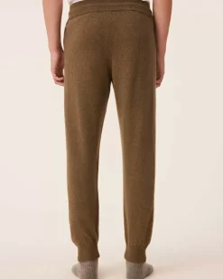 Kujten Joggings & Shorts><noscript><img width=