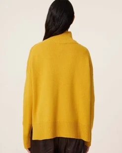 Kujten Sweaters & Sweatshirts><noscript><img width=