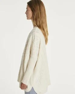 Kujten Capes & Ponchos><noscript><img width=