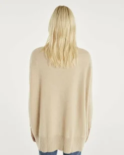 Kujten Jackets & Vests><noscript><img width=