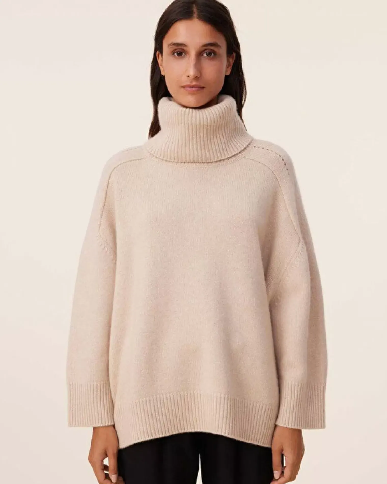 Kujten Sweaters & Sweatshirts>Oversize Turtleneck Cashmere Sweater, 8-Threads Organique