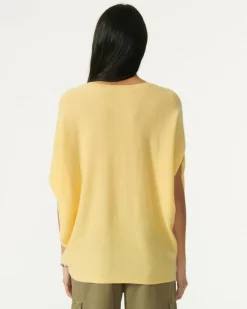 Kujten Sweaters & Sweatshirts><noscript><img width=