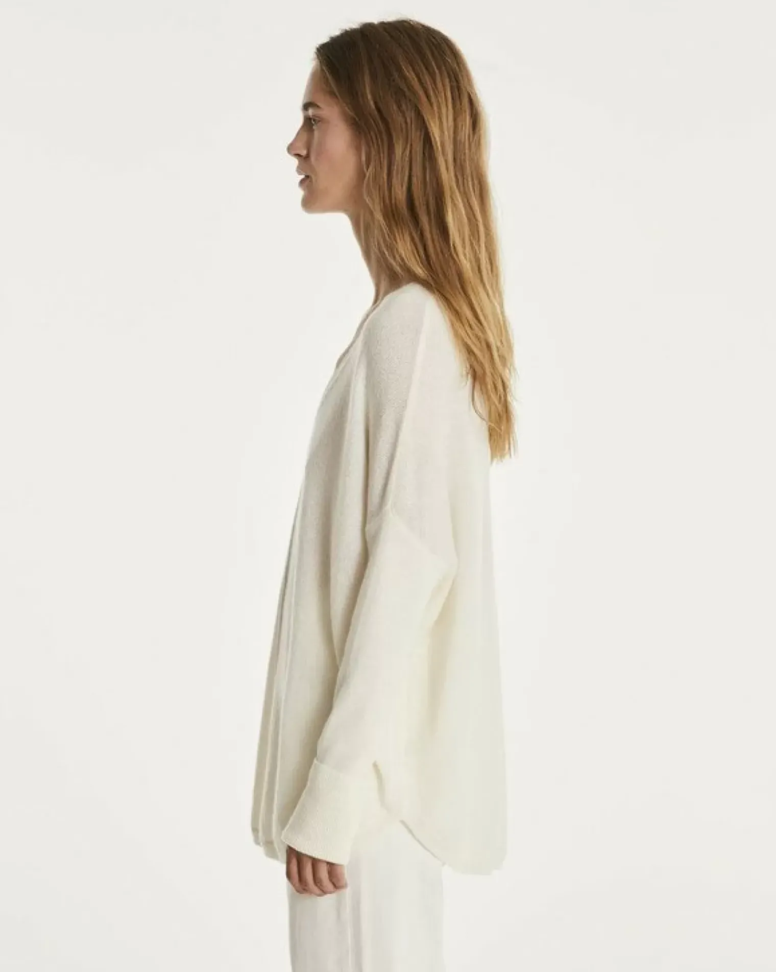 Kujten Sweaters & Sweatshirts>Oversize Woman V-Neck Cashmere Sweater Blanc