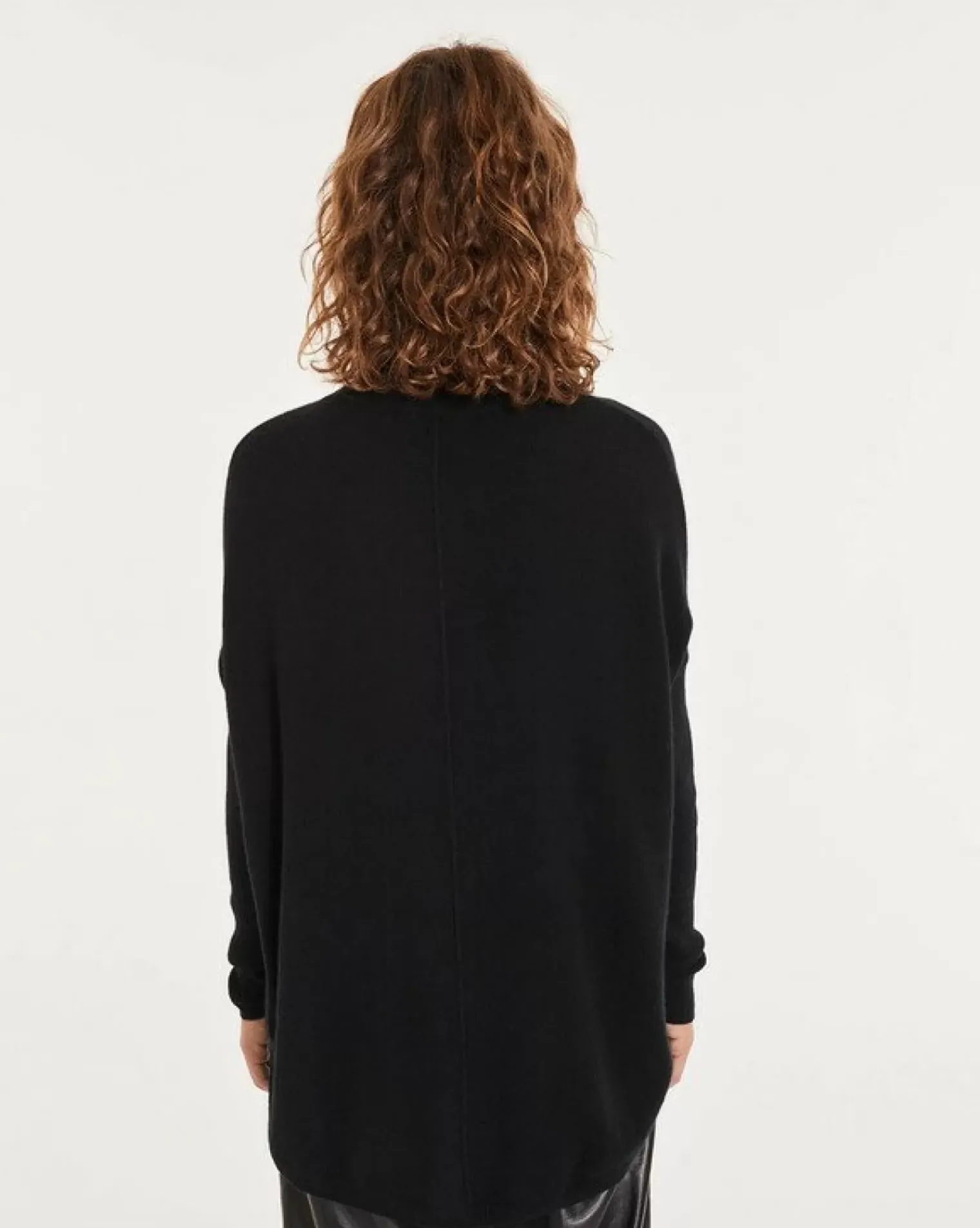 Kujten Sweaters & Sweatshirts>Oversized Cashmere Turtleneck Sweater Noir
