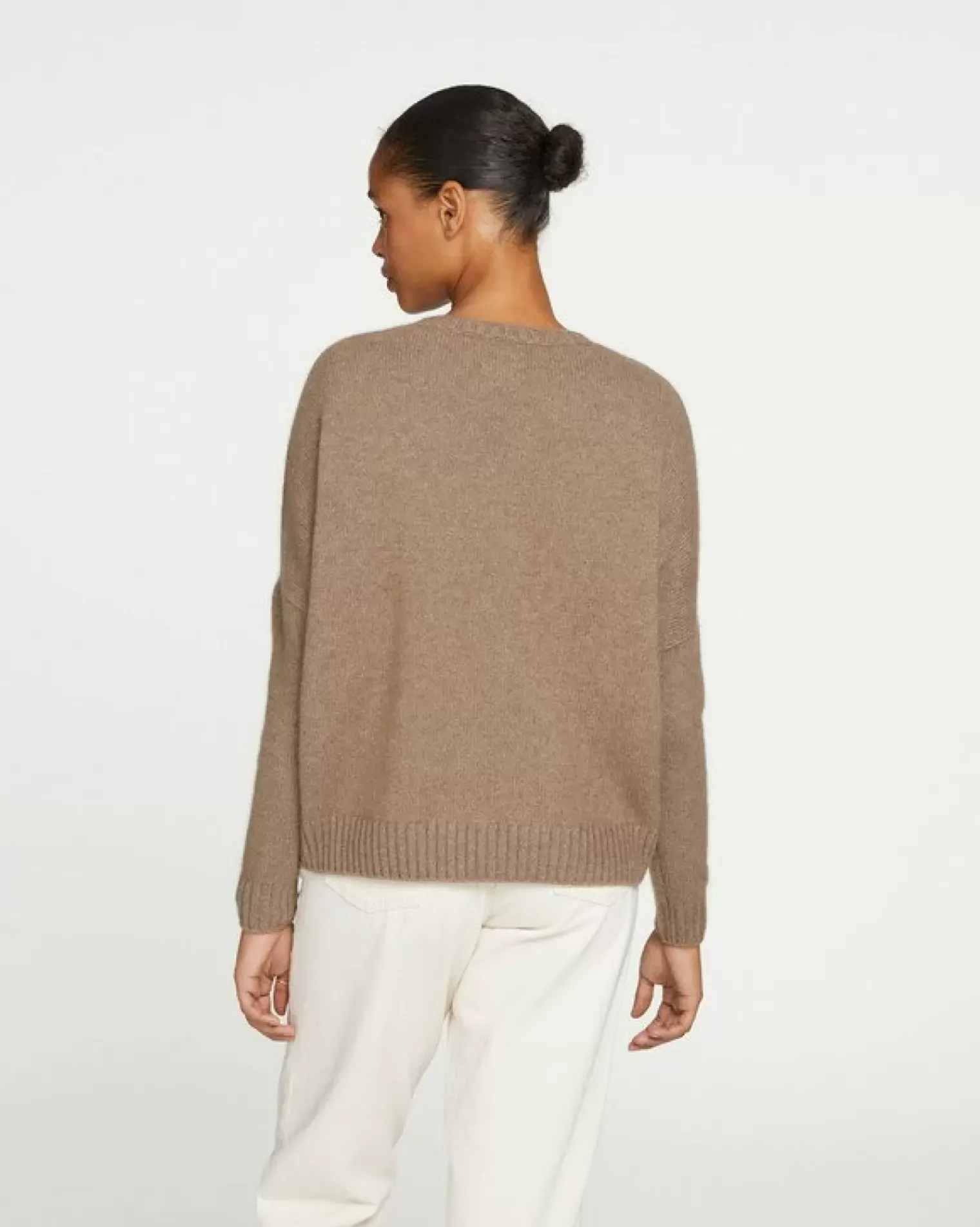 Kujten Sweaters & Sweatshirts>Oversized Round Neck Cashmere Sweater Beige Taupe