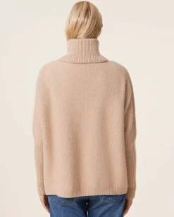 Kujten Sweaters & Sweatshirts><noscript><img width=