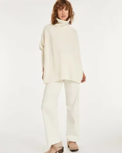 Kujten Sweaters & Sweatshirts>Oversized Turtleneck Cashmere Sweater Blanc