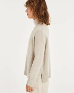 Kujten Sweaters & Sweatshirts><noscript><img width=