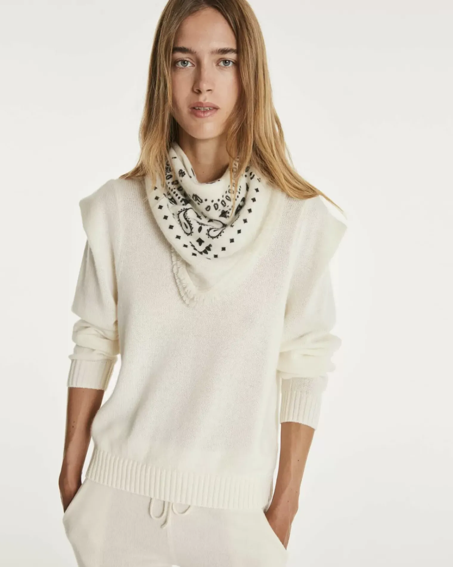Kujten Sweaters & Sweatshirts>Round Neck Cashmere Shoulder Pad Sweater Blanc
