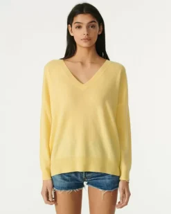 Kujten Sweaters & Sweatshirts>Round Neck Cashmere Sweater Jaune Eggshell