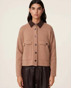 Kujten Jackets & Vests><noscript><img width=