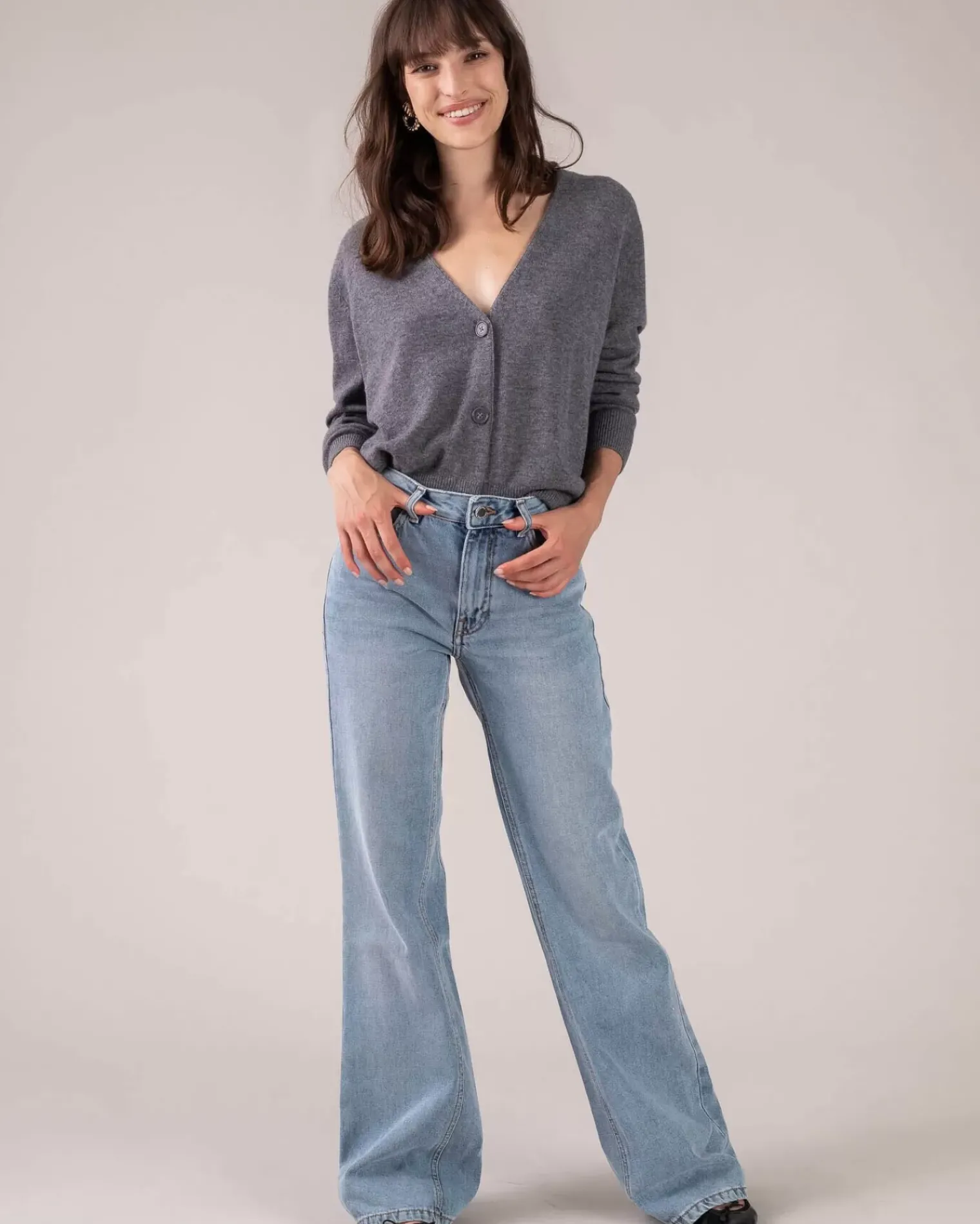 Kujten Jackets & Vests>Short Long Sleeves Cashmere Cardigan Gris Flanelle