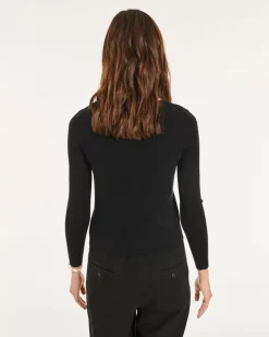 Kujten Jackets & Vests><noscript><img width=