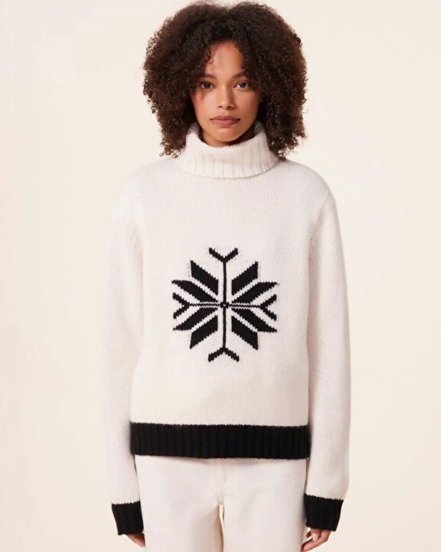 Kujten Sweaters & Sweatshirts>Turtleneck Cashmere Sweater, 10-Threads Blanc