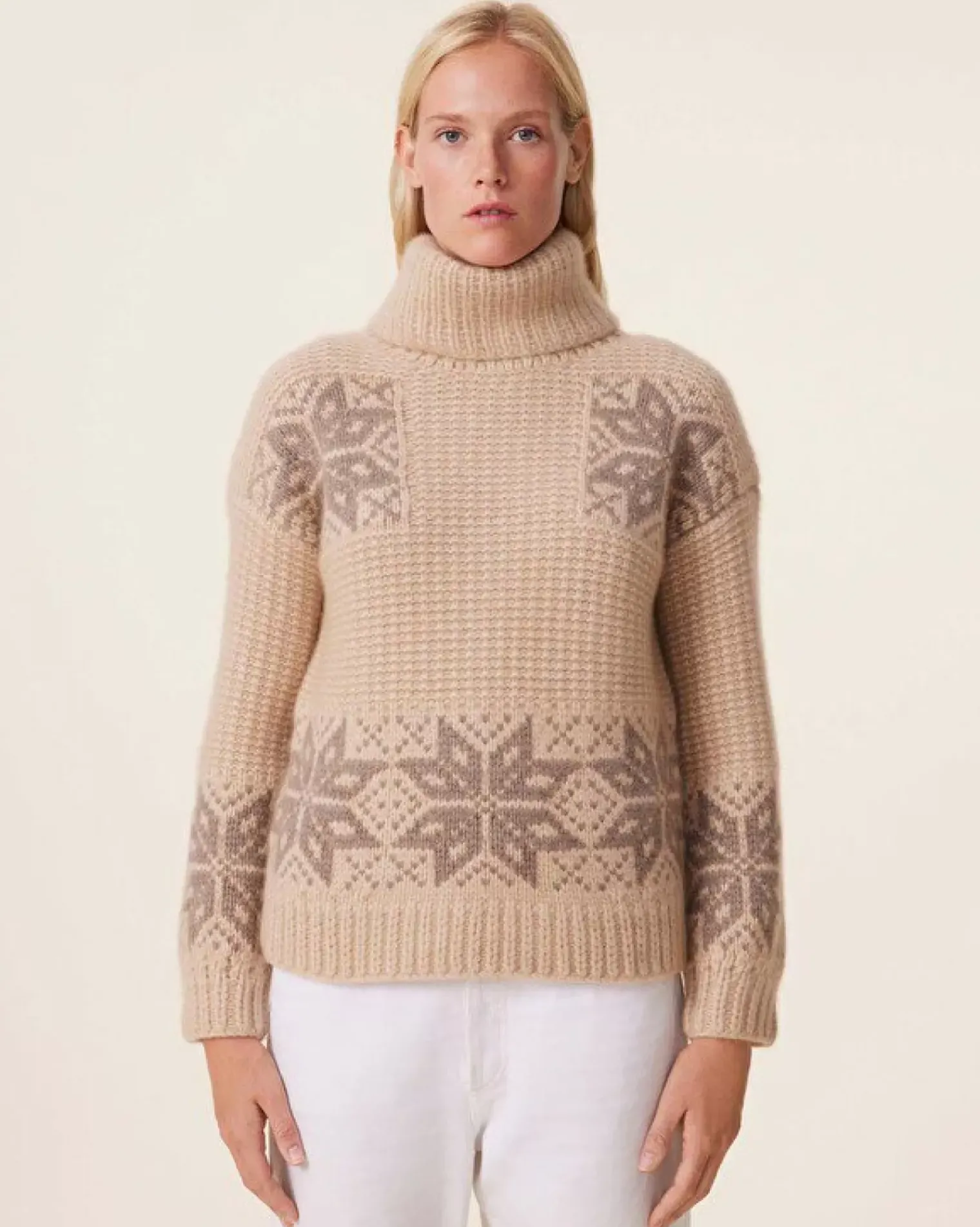 Kujten Sweaters & Sweatshirts>Turtleneck Cashmere Sweater, 10-Threads Organique