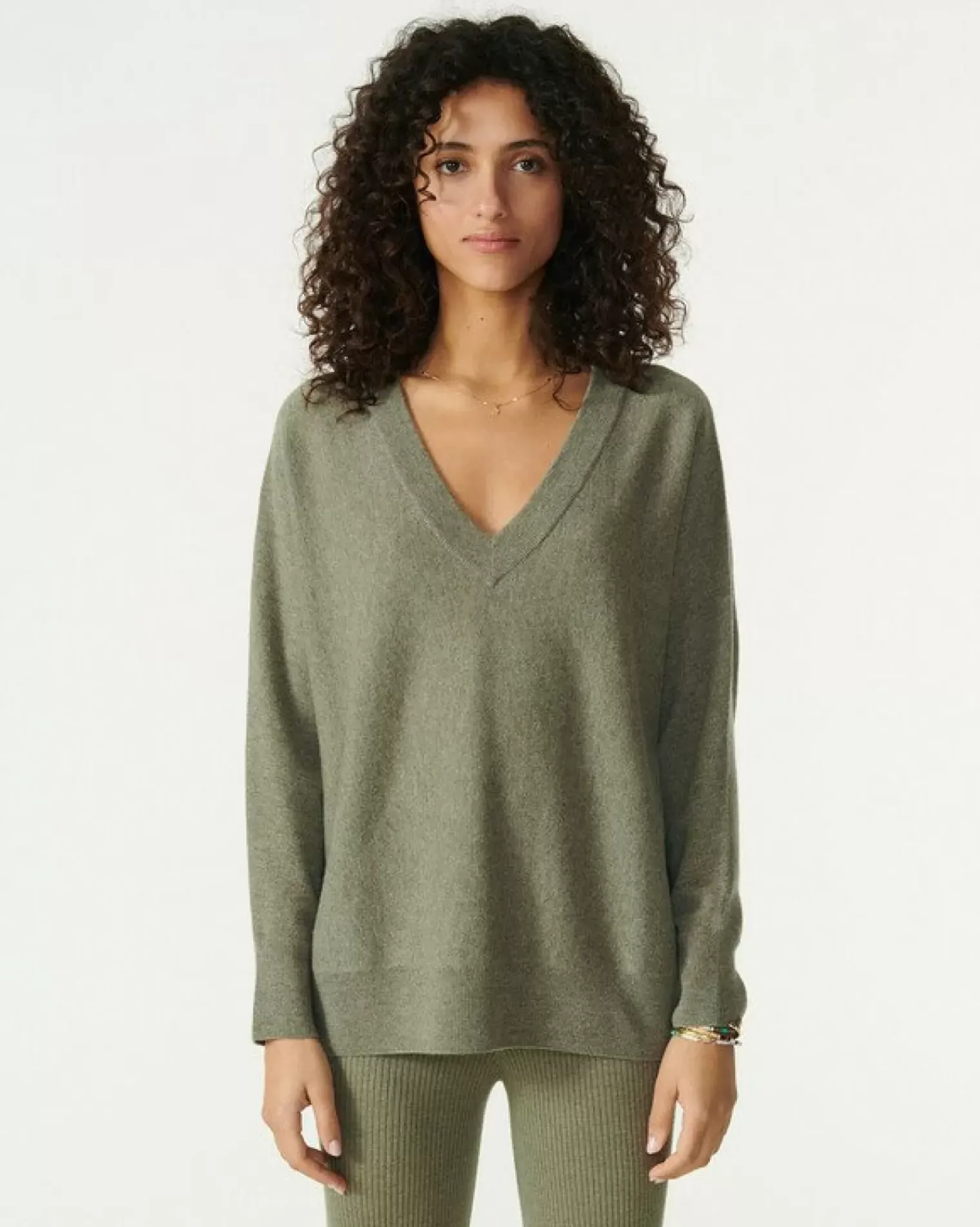 Kujten Sweaters & Sweatshirts>V-Neck Cashmere Sweater, 2-Threads Kaki Chine