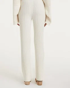 Kujten Pants & Shorts><noscript><img width=