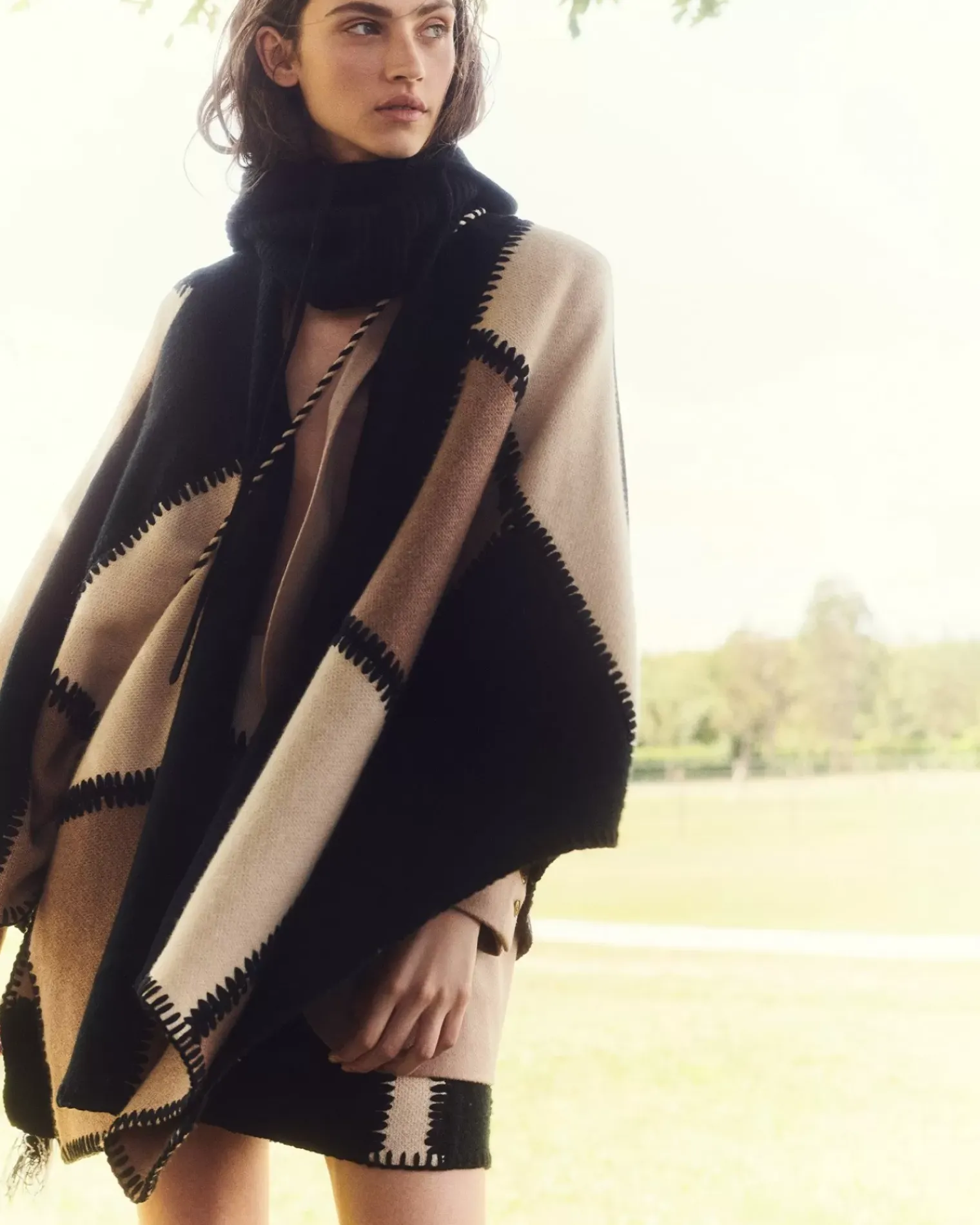 Kujten Capes & Ponchos>Woman Fringed Cashmere Cape, 4-Threads Noir