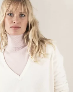 Kujten Sweaters & Sweatshirts><noscript><img width=