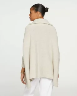 Kujten Capes & Ponchos><noscript><img width=