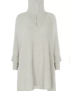 Kujten Capes & Ponchos><noscript><img width=