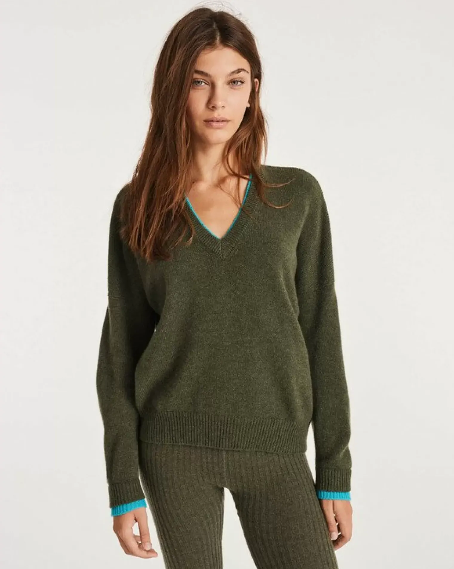 Kujten Sweaters & Sweatshirts>Women Cashmere V-Neck Sweater Boyfriend Kaki Fonce