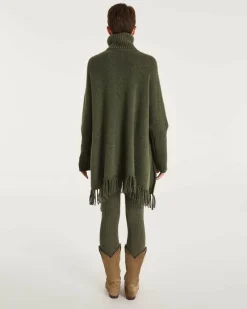 Kujten Capes & Ponchos><noscript><img width=